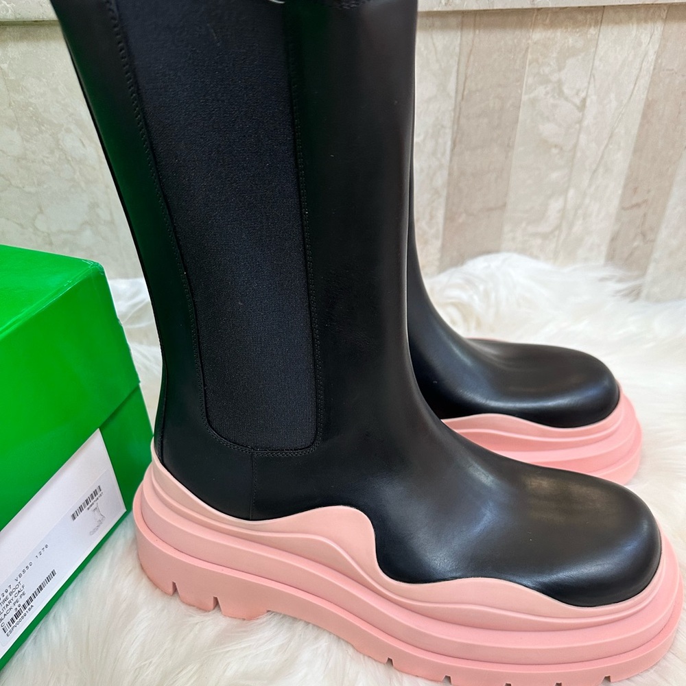 Brand New Bottega Veneta Hi Top Tire Boot
